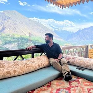 Meet your Posher, عمار